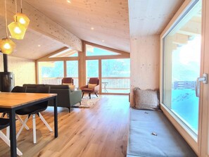Fernseher, Kamin