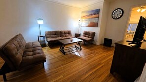 Smart TV - Bargain Beverly Hills 2 bedroom ground floor apartment near la Cienega park (Beverly Hills)
