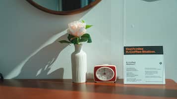 Family Twin Room | Desk, free WiFi