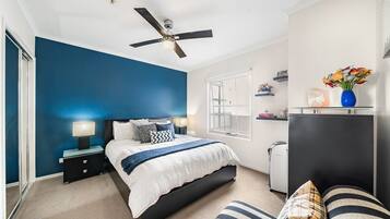 2 bedrooms, iron/ironing board, free WiFi, bed sheets
