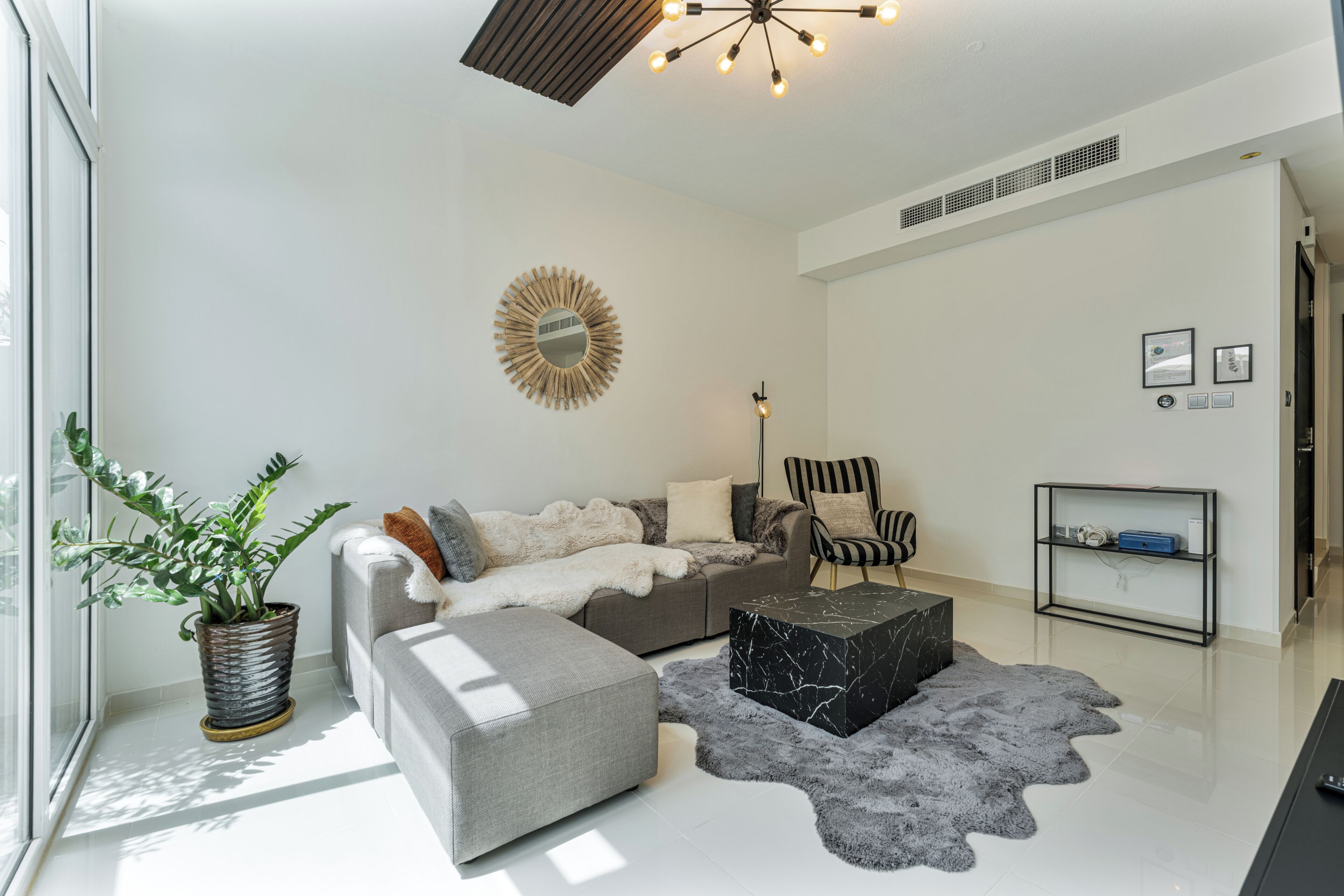 Modern 3 Bedroom Villa In Damac Hills 2 With Private Garden & Water Park Access - Dubai