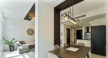 Modern 3 Bedroom Villa in DAMAC Hills 2 with Private Garden & Water Park Access