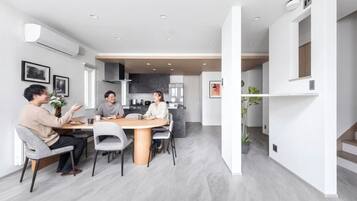Apartment | Dining