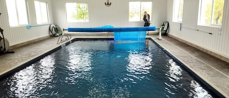 Innenpool, beheizter Pool