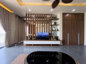 Suite Mewah, balkon, pemandangan pantai | Area keluarga