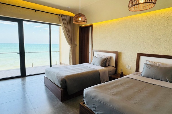 Beach/ocean view
