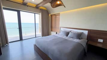Hypo-allergenic bedding, pillow-top beds, minibar, in-room safe