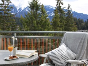 Outdoor dining - Mountain View Val Mulin 8, (Laax Murschetg). 3.5 Zimmerwohnung by Interhome (Laax)