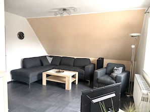TV, DVD player - MeerZeit by Interhome (Rehburg)