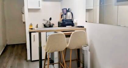PROMO Petit studio/parking proche palais/plages.