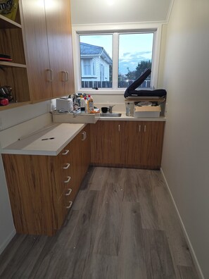 Private kitchen - Putaruru family home (Putāruru)