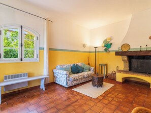 Living Room - Val des Chênes by Interhome (Cavalaire)