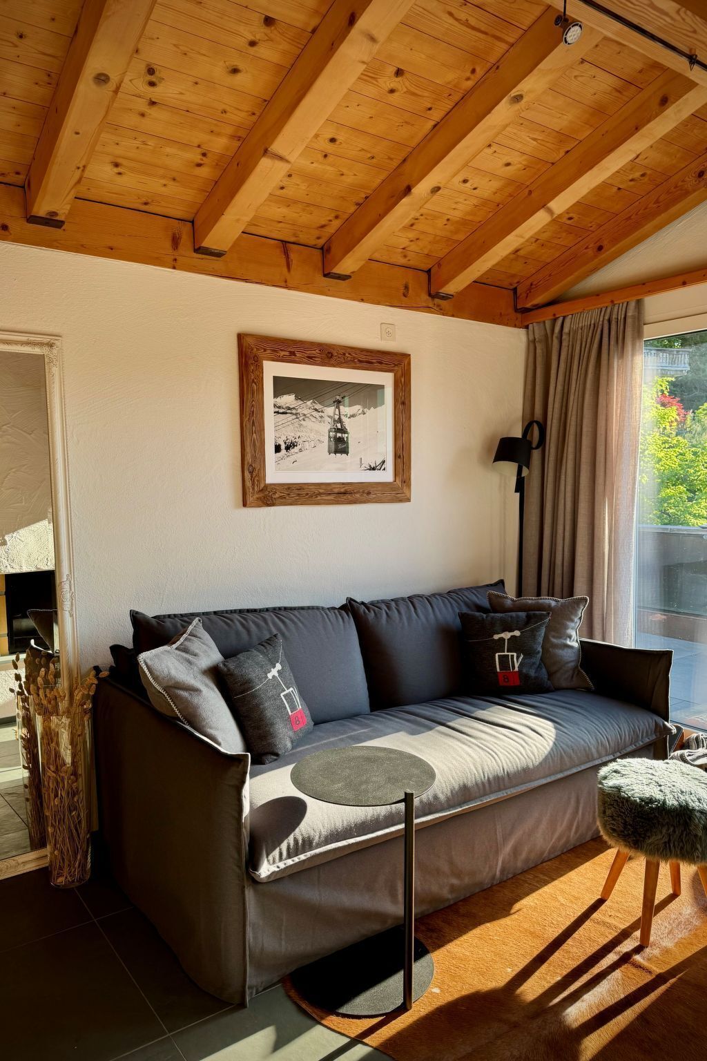 Fernseher, Kamin