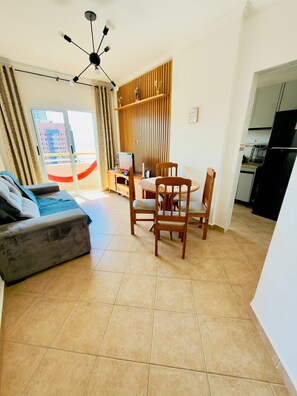 Interior - Apartment facing the sea - pool - hammock - beach view (Mongaguá)