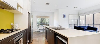 Bundoora unihill 3 beds house