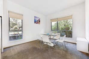 Dining - Bundoora unihill 3 beds house (Bundoora)