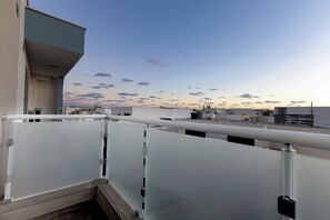 Appartement, 1 chambre, cuisine, vue ville | Enceinte de l’hébergement