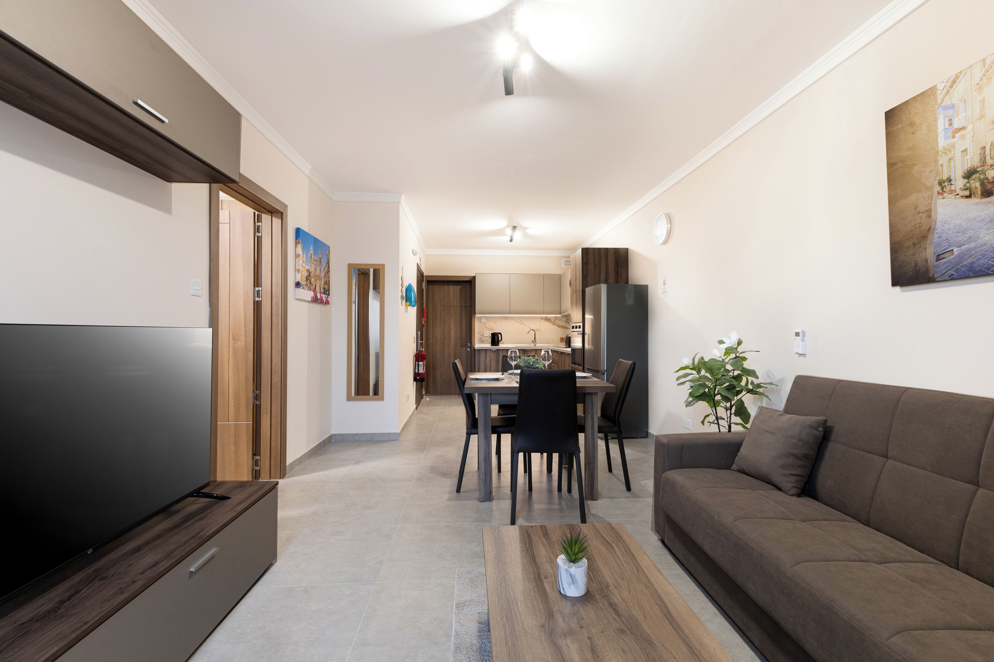 Apartment, Küche, Stadtblick | Wohnbereich