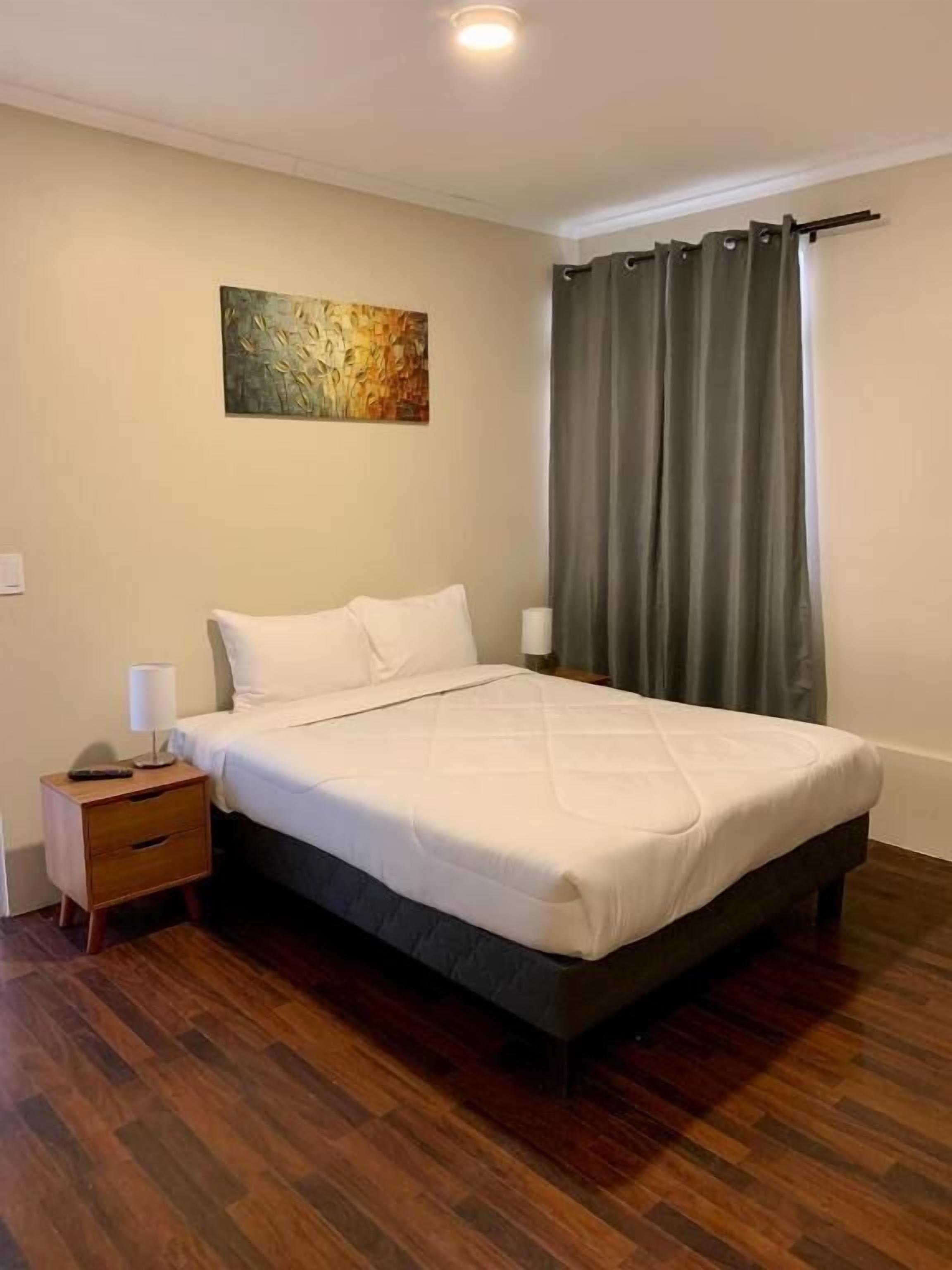 Quarto família, vista para o pátio