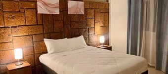 Peninsula Hostel
