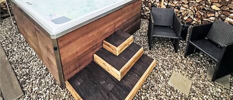 室外 SPA 浴池