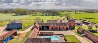 Stunning Five Bedroom Home Near Tewkesbury