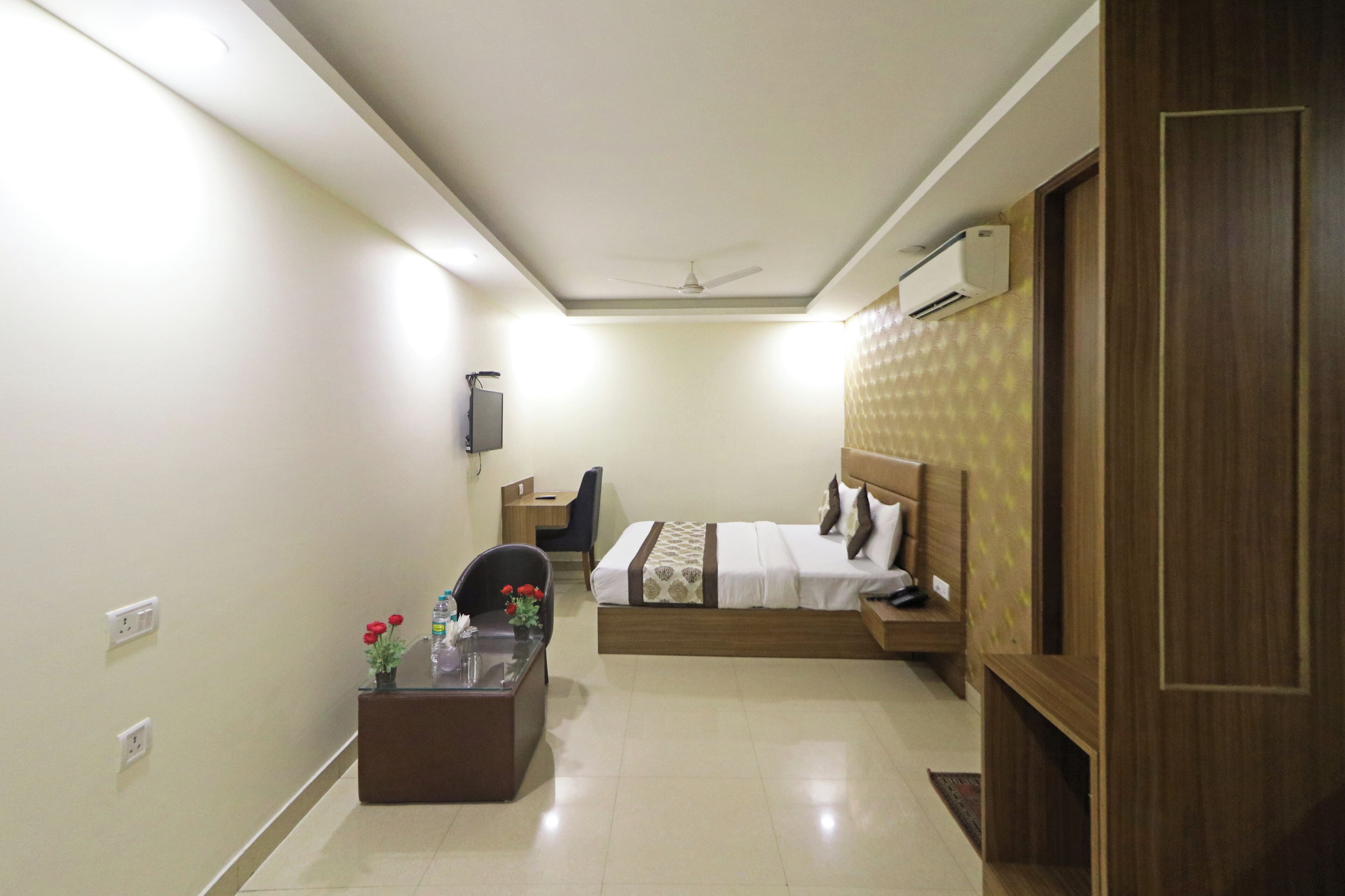 Deluxe Double Room | Soundproofing, iron/ironing board, free WiFi