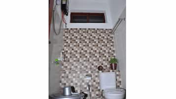 Deluxe Double Room | Bathroom