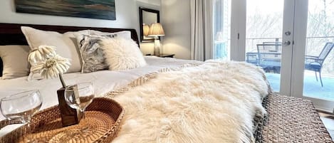 2 Schlafzimmer, Schreibtisch, Bügeleisen/Bügelbrett, Reisekinderbett