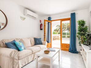 Living Room - Apartamento Palmeras 5 by Interhome (Cala Blanca)
