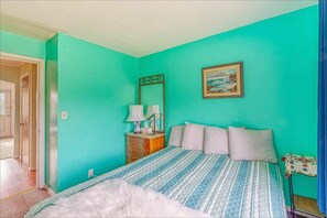 WiFi, bed sheets - Coastal Family Home | EV Charger | Deck & Grill (Grayland)