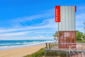 Beach nearby - L22 Ocean View 2 Beds Wi-Fi Netflix (Surfers Paradise)
