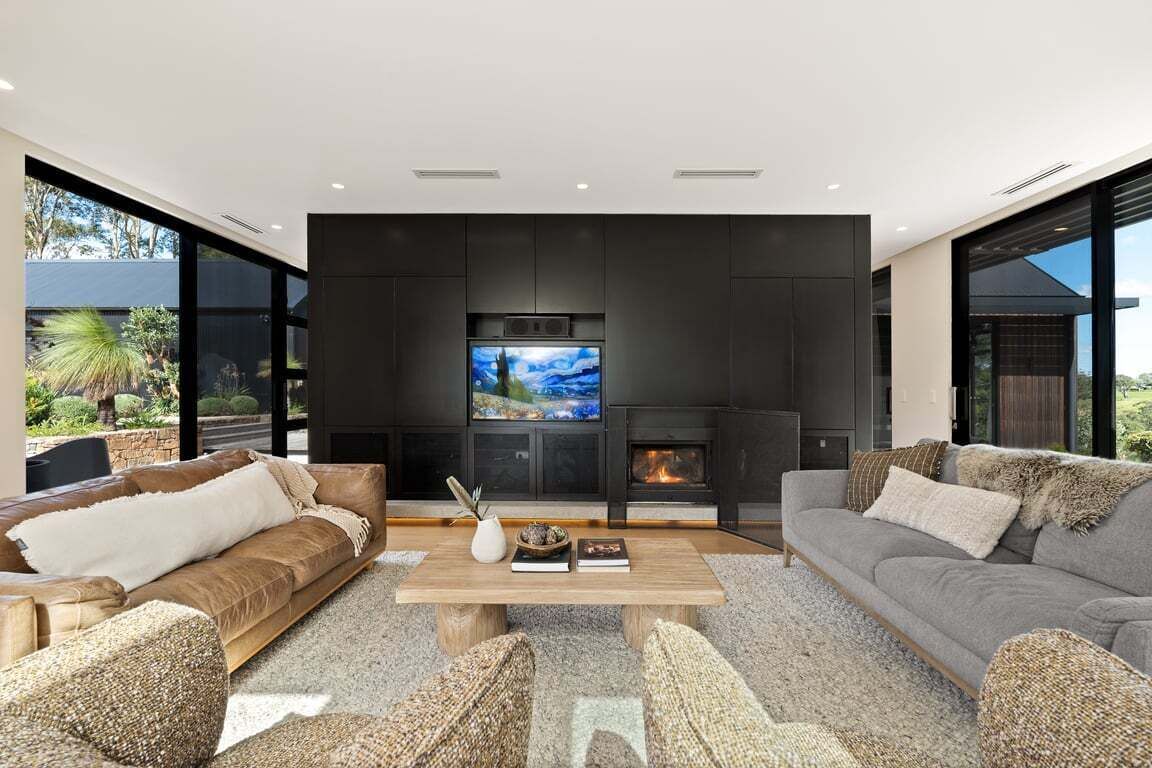 TV, fireplace, offices