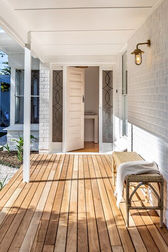 Casaba Villa - Your Beachside Garden Oasis