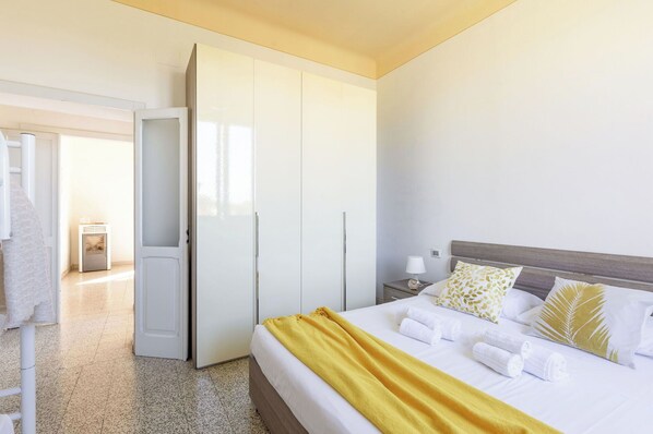 Room - Italian Experience- Nocciola Apartment (Porto Recanati)