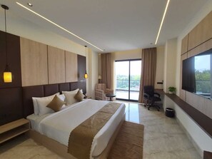 In-room safe, desk, laptop workspace, iron/ironing board - Kaara Dehradun (Dehradun)