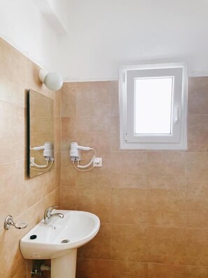 Bathroom - Villa Elpiniki (Skiathos)