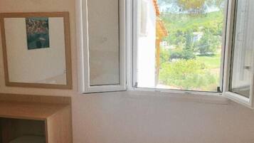 Family Apartment, 2 Bedrooms, Kitchenette, Hill View