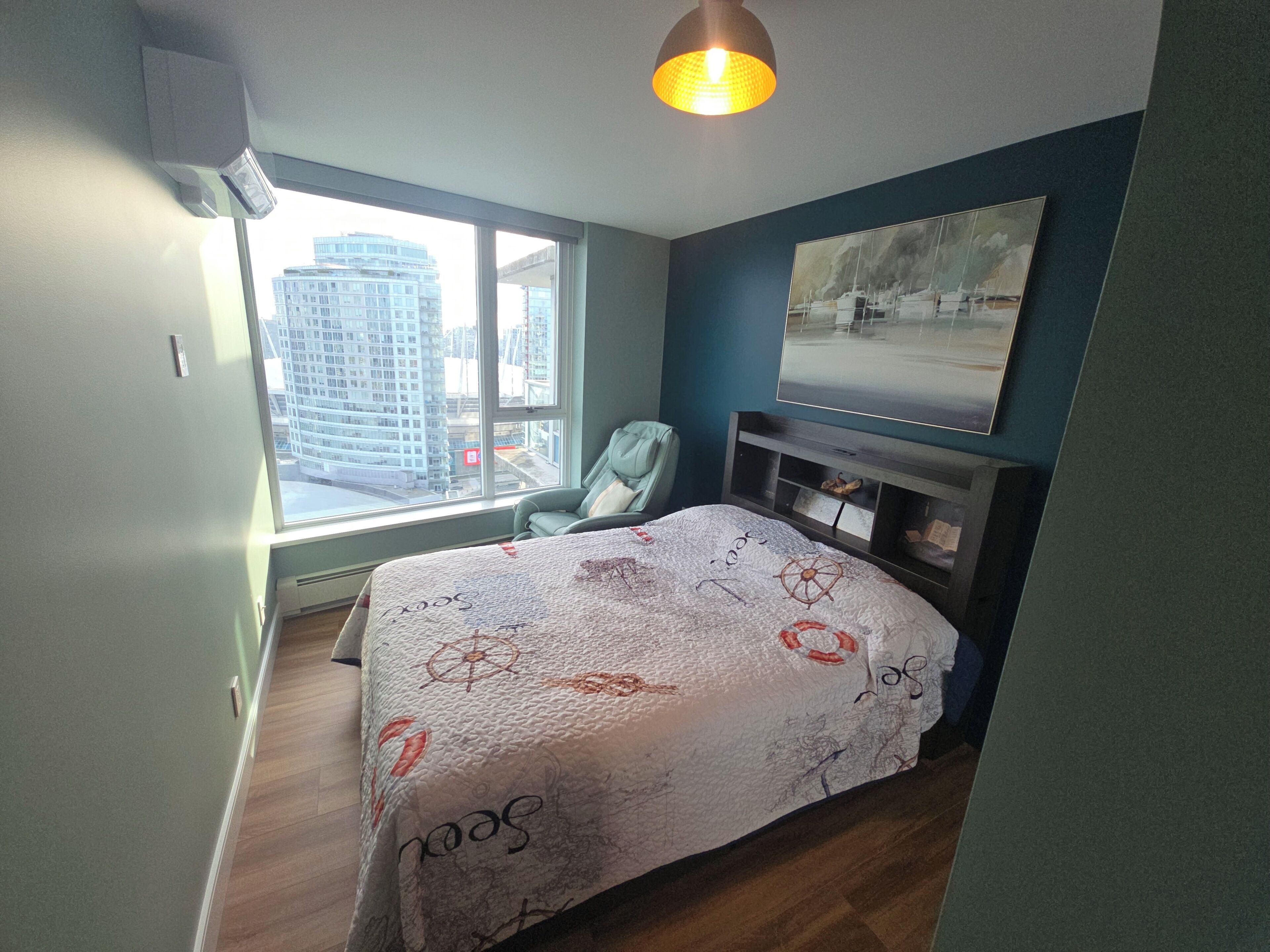 WiFi, bed sheets