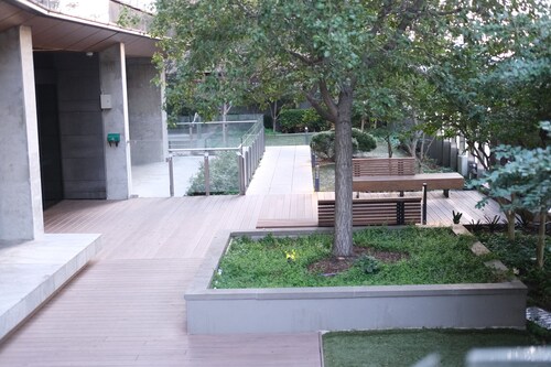Cozy Condo near Southern Cross / Pool & GYM