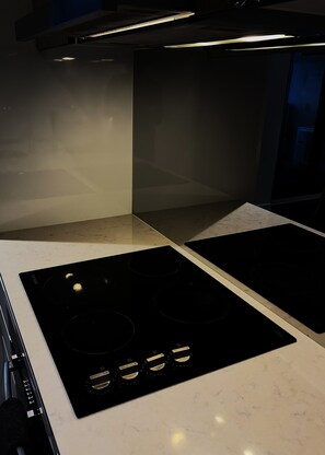 Private kitchen - Cozy Condo near Southern Cross / Pool & GYM (Melbourne)