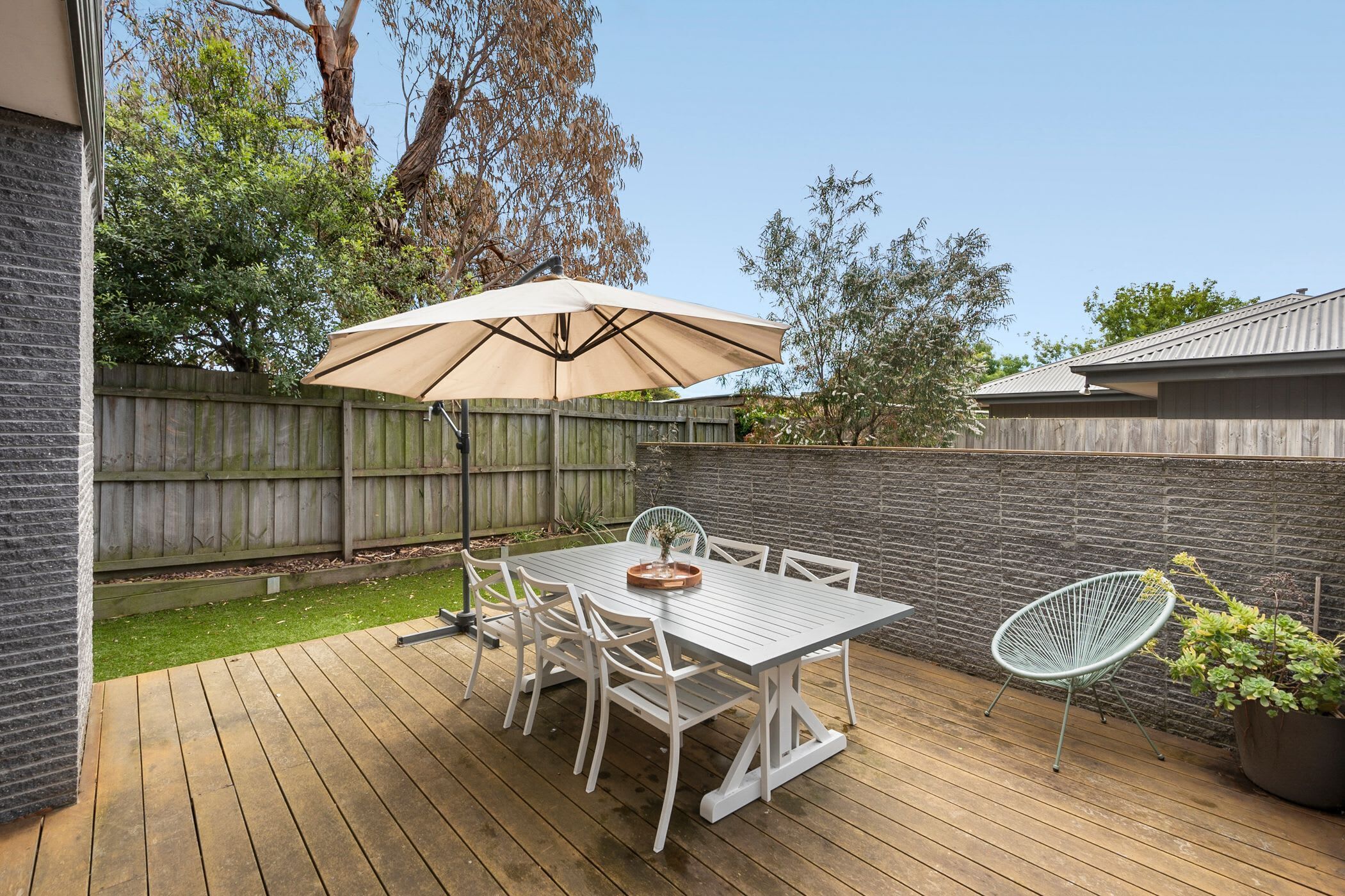 Outdoor dining