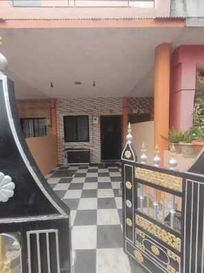 Exterior detail - Shivvatsalya And Shivlaya Homestay (Nashik)