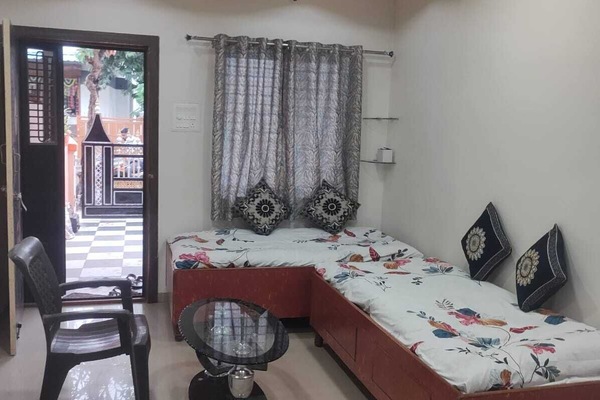 1 bhk Room