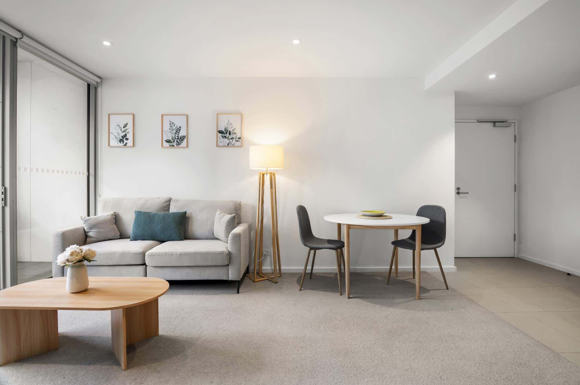 Marina-view 1-bed Apartment In Docklands - Tottenham