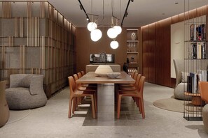 Dining - Modern Studio in the City Center | Gym and Game Room (Katowice)