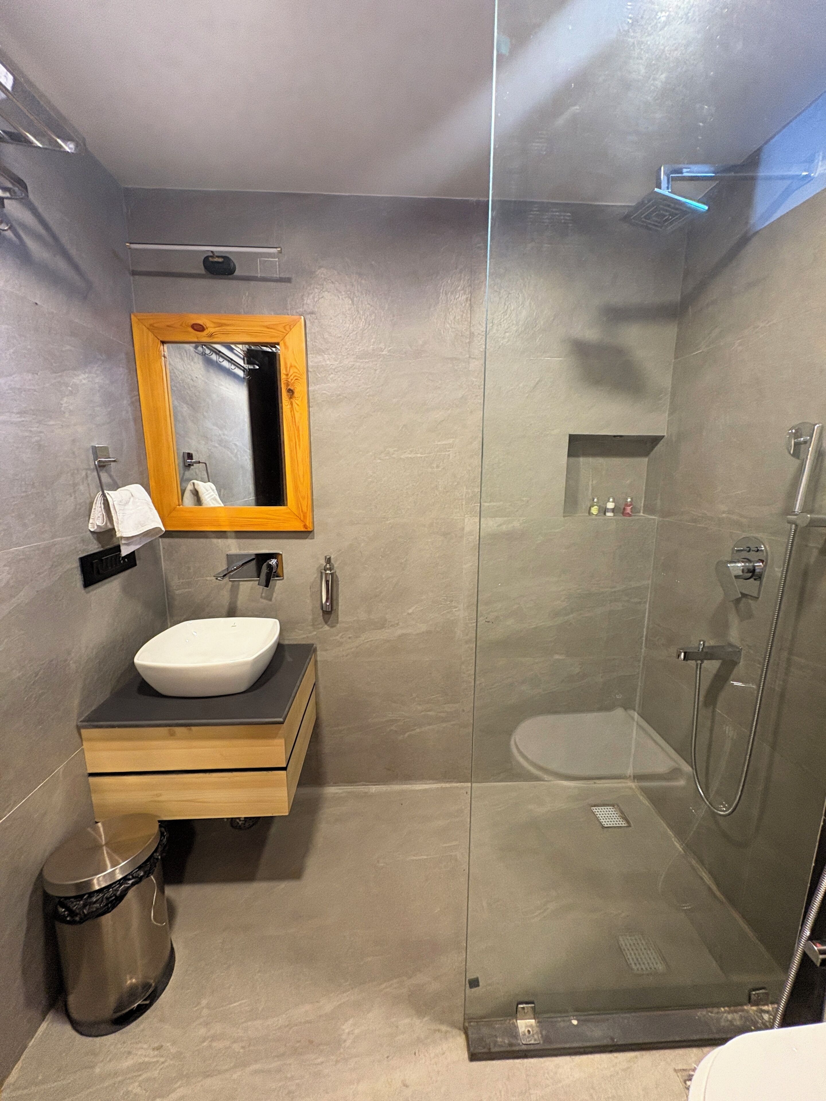 Premium Room, Hill View | Bathroom