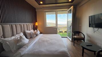 Luxury Room, Balcony | Free WiFi
