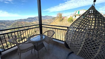Panoramic Room | Outdoor dining