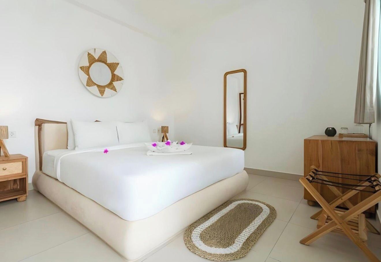 In-room safe, soundproofing, iron/ironing board, free WiFi
